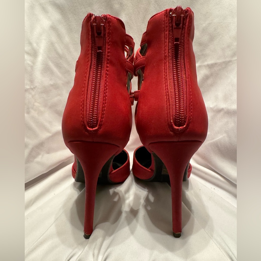 RED 4” ankle tied stilettos !!! Size 7 - Picture 3 of 10